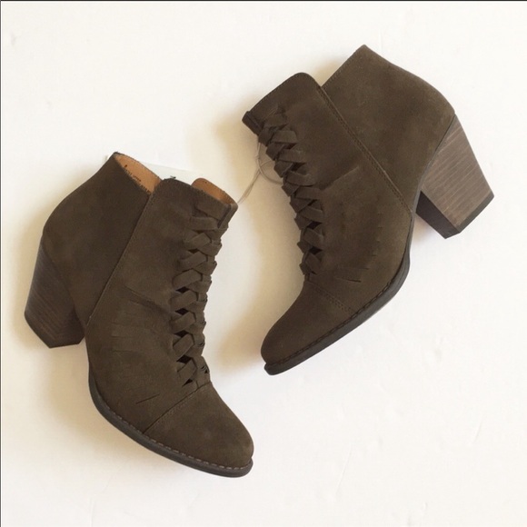 Olive green woven front ankle booties - Picture 3 of 8